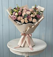 Букет цветов из:  Розы и Лизиантусы в Посёлок Раменской Агрохимстанции