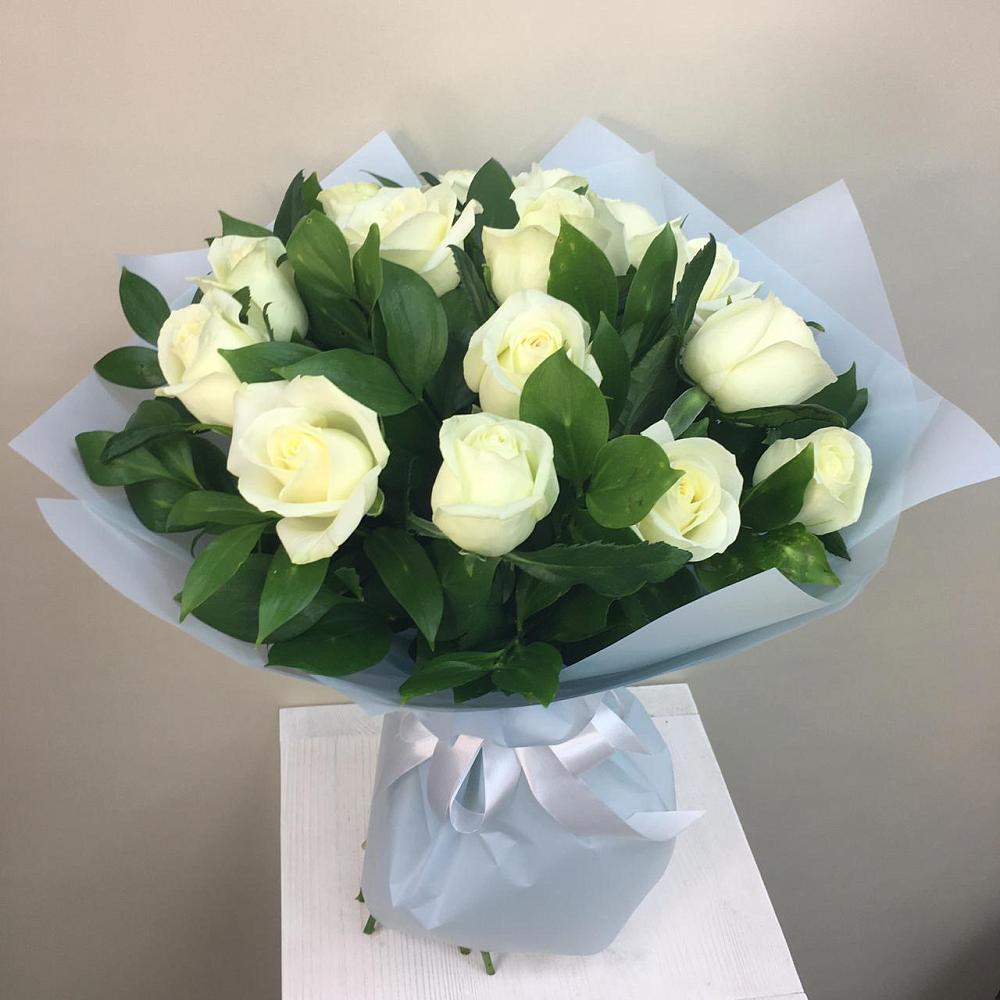 Букет 15 Белых роз Проуд в Посёлок Раменской Агрохимстанции