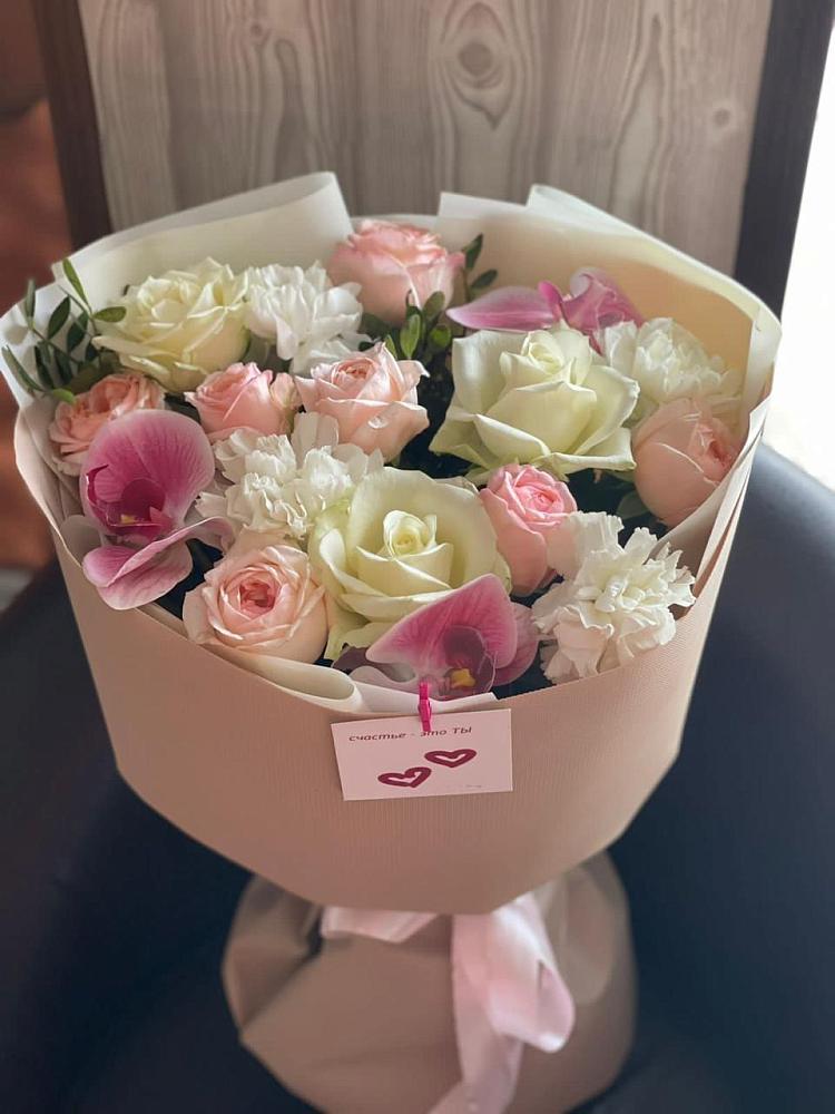 Букет цветов из: Орхидеи, Розы и Гвоздики в Посёлок Раменской Агрохимстанции