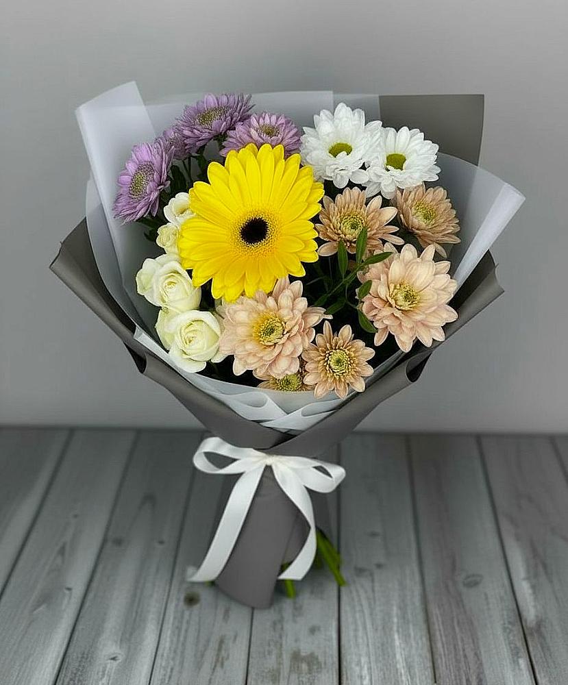 Букет цветов из: Розы, Герберы и Хризантемы в Посёлок Раменской Агрохимстанции