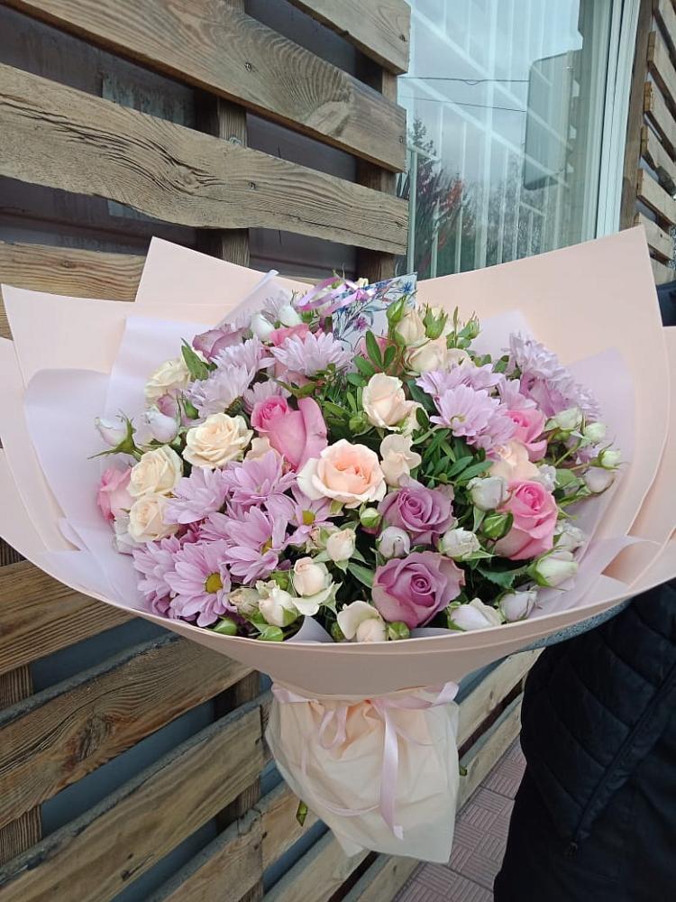 Букет цветов из: Розы и Хризантемы в Посёлок Раменской Агрохимстанции