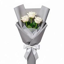 Букет 3 белые розы в Посёлок Раменской Агрохимстанции