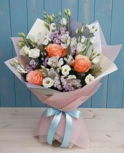 Букет цветов из:  Лизиантусы, Розы, Альстромерии и Гипсофила в Посёлок Раменской Агрохимстанции