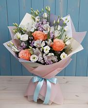 Букет цветов из:  Лизиантусы, Розы, Альстромерии и Гипсофила в Посёлок Раменской Агрохимстанции