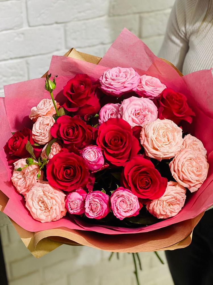 Букет цветов из: Розы в Посёлок Раменской Агрохимстанции