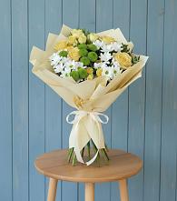 Букет цветов из:  Хризантемы и Розы в Посёлок Раменской Агрохимстанции