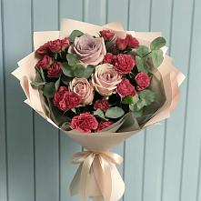 Букет цветов из:  Гвоздики и Розы в Посёлок Раменской Агрохимстанции