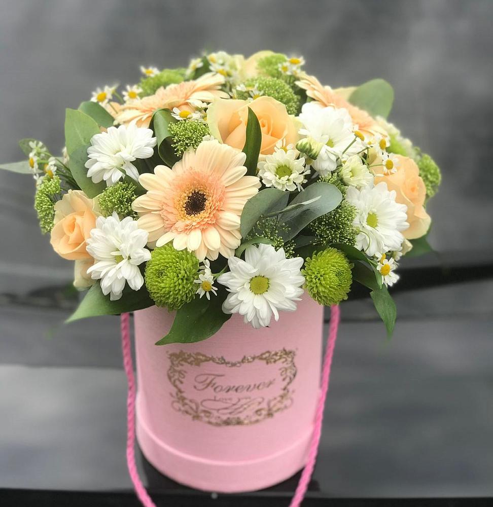 Цветочная композиция из Розы, Герберы и Хризантемы в шляпной коробке в Посёлок Раменской Агрохимстанции