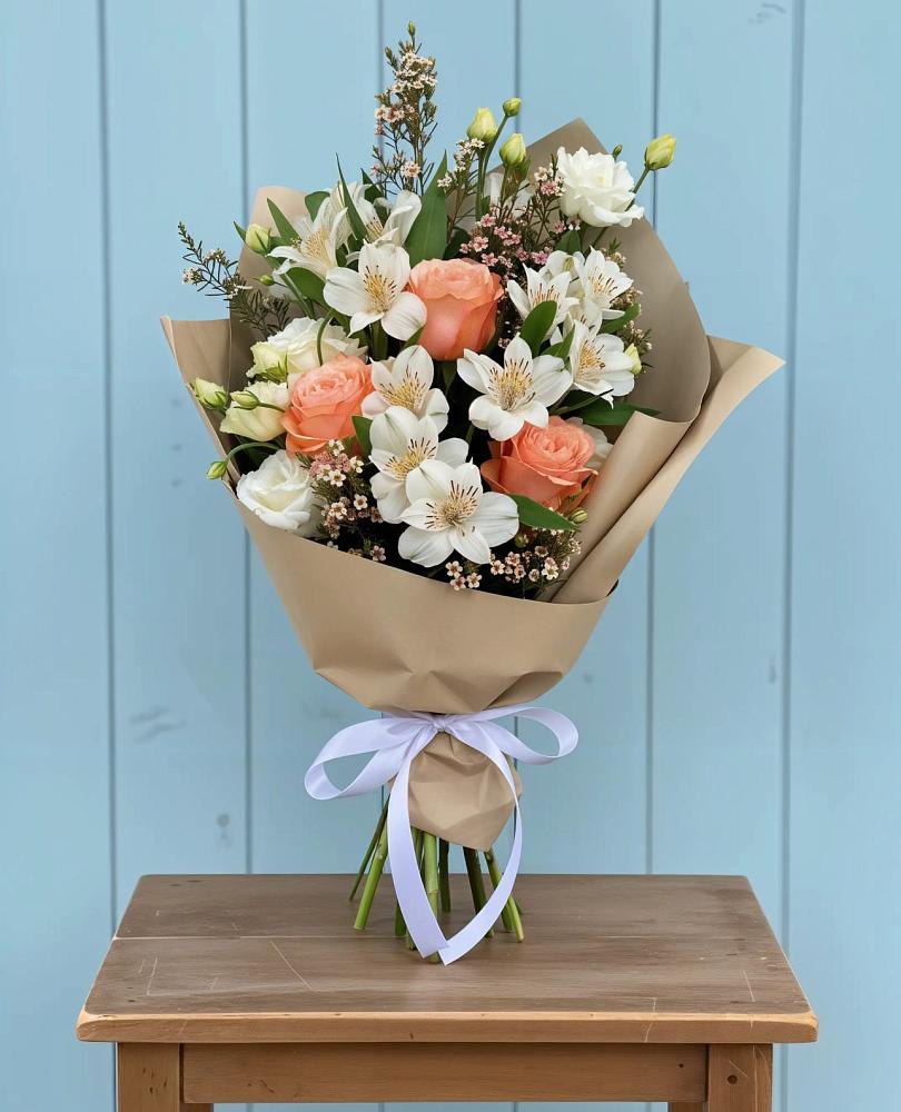 Букет цветов из: Альстромерии, Лизиантусы, Розы и Хризантемы в Посёлок Раменской Агрохимстанции