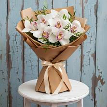 Букет цветов из:  Орхидеи и Розы в Посёлок Раменской Агрохимстанции