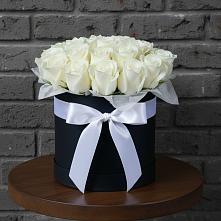 Цветочная композиция из Розы в шляпной коробке в Посёлок Раменской Агрохимстанции